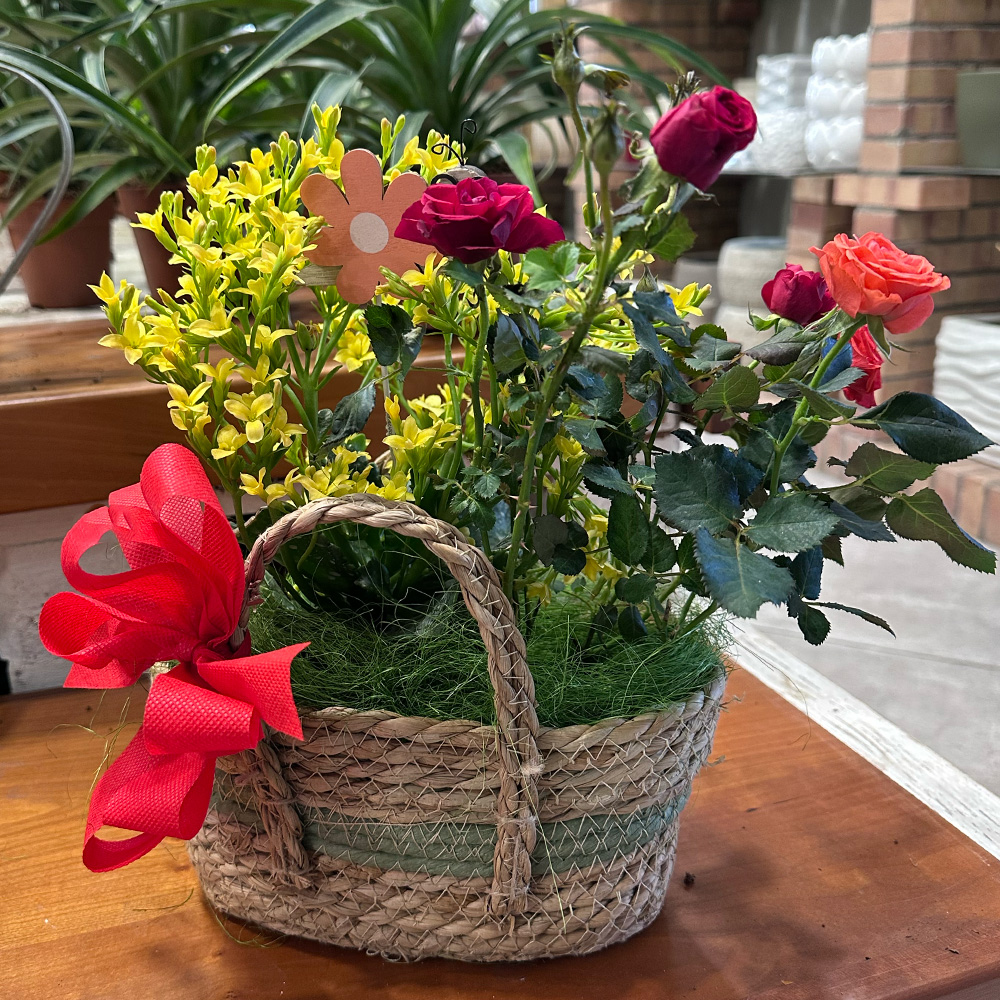 Cestino con fiore in legno